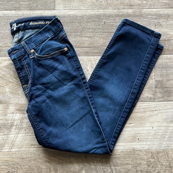 7 For All Mankind Denim - 7 For All Mankind Kimmie Crop Jeans 26